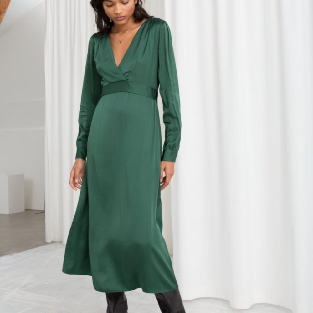 & Other Stories Plunging Green Satin Silk Dress NWT - Picture 1 of 5
